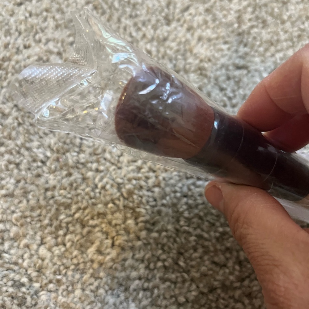 COPY - Bobbi Brown full coverage face bronzer brush - Picture 5 of 5